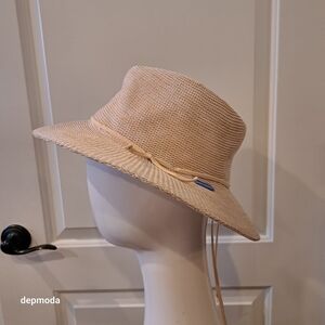 Wallaroo Hat Company Victoria Fedora Women's Stylish Cream Hat